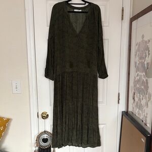 Elegant Green Maxi Dress